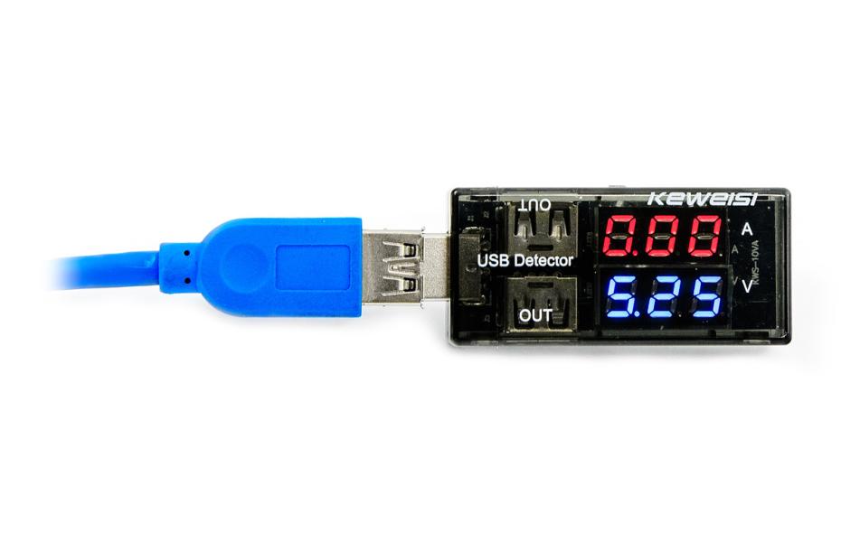 USB tester k měření napětí a proudu USB portů a úbytků a ztrát v USB kabelu