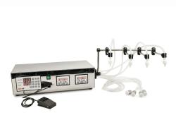Automatický dávkovač tekutin KC-II se 4 oddělenými čerpadly a výstupy