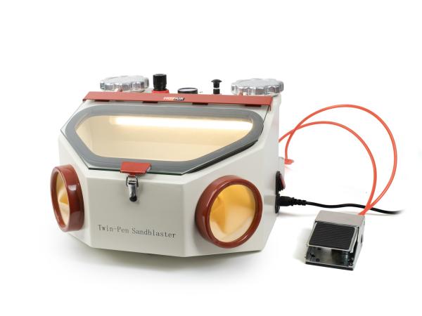 Pískovací box se dvěma pracovními pery a LED osvětlením - 230V/50Hz